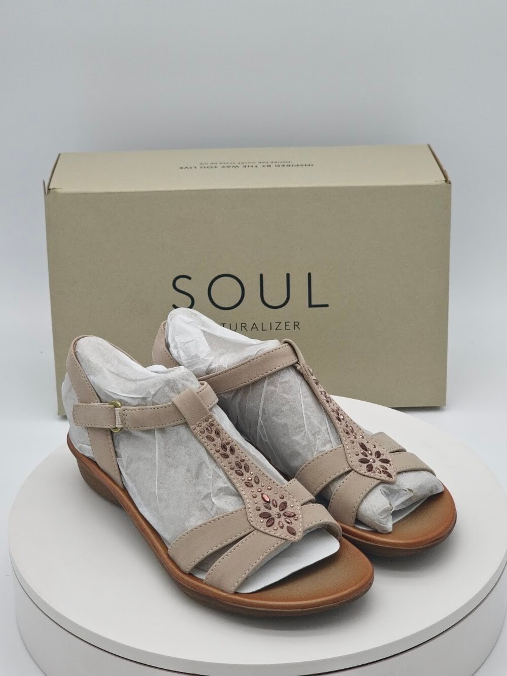 Soul Naturalizer Summer Porcelain Women’s Size 7.5 M Embellished Wedge Sandals